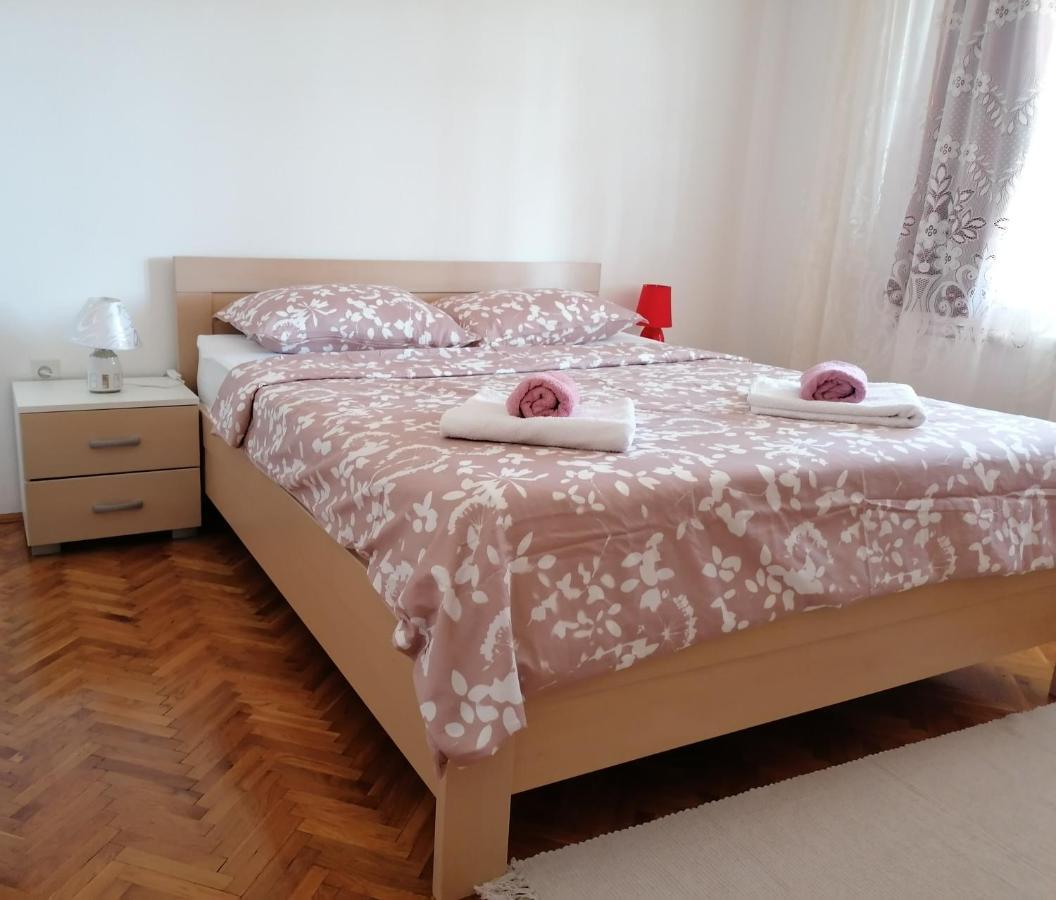 Apartmani Rada เทรบินเย ภายนอก รูปภาพ